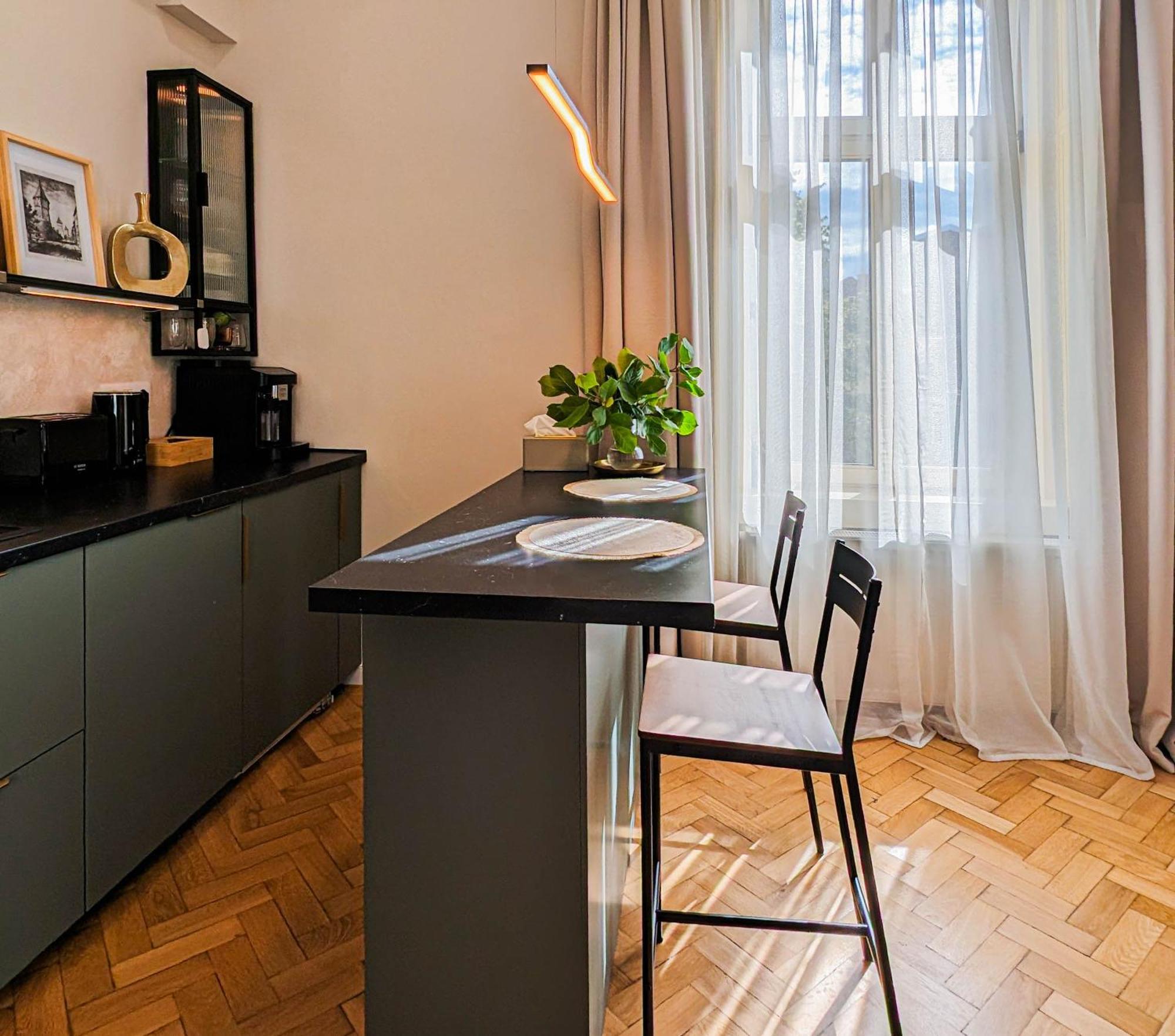 Apartment In Historic Center, Quiet Area, Ac シビウ エクステリア 写真