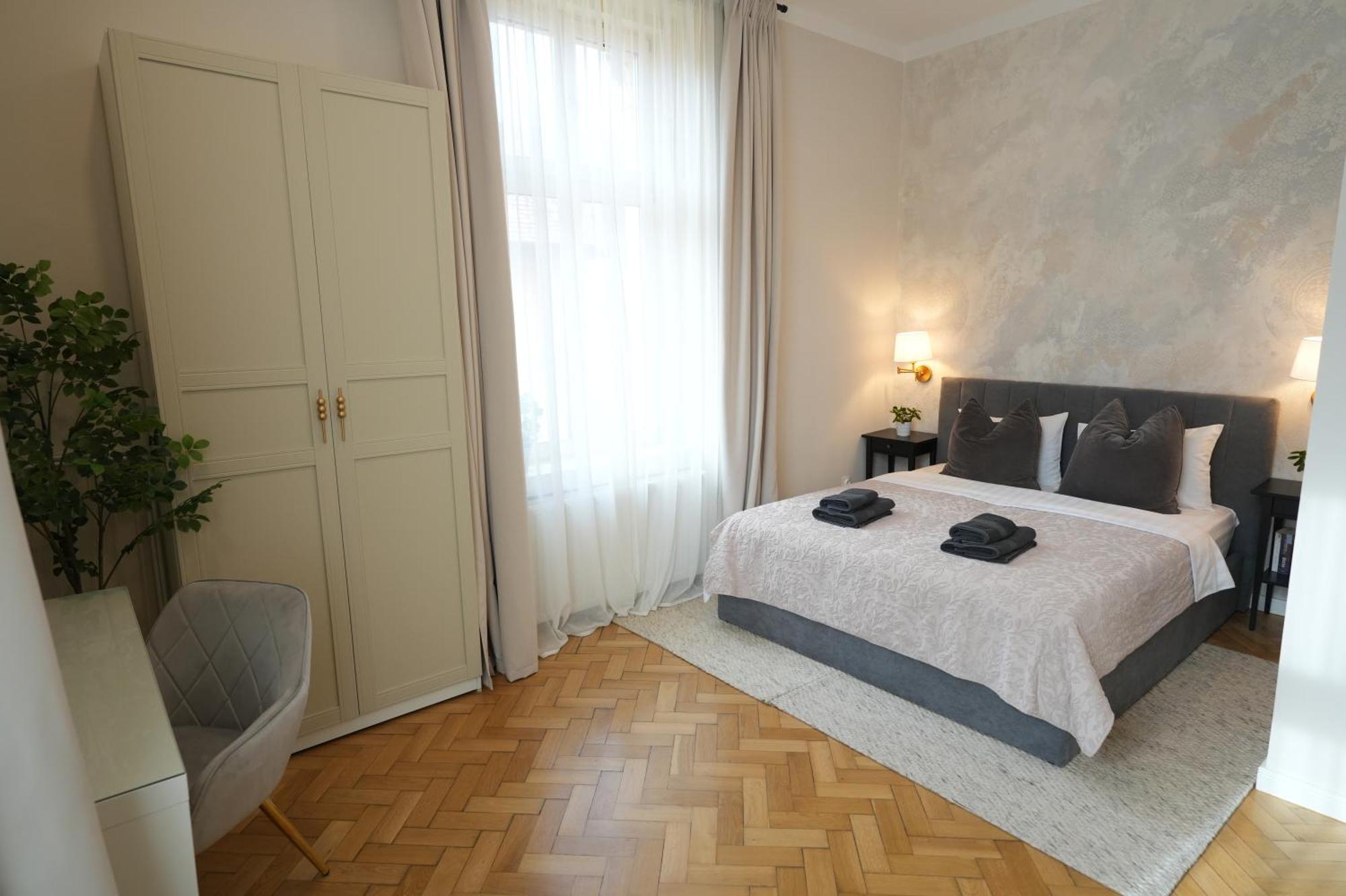 Apartment In Historic Center, Quiet Area, Ac シビウ エクステリア 写真
