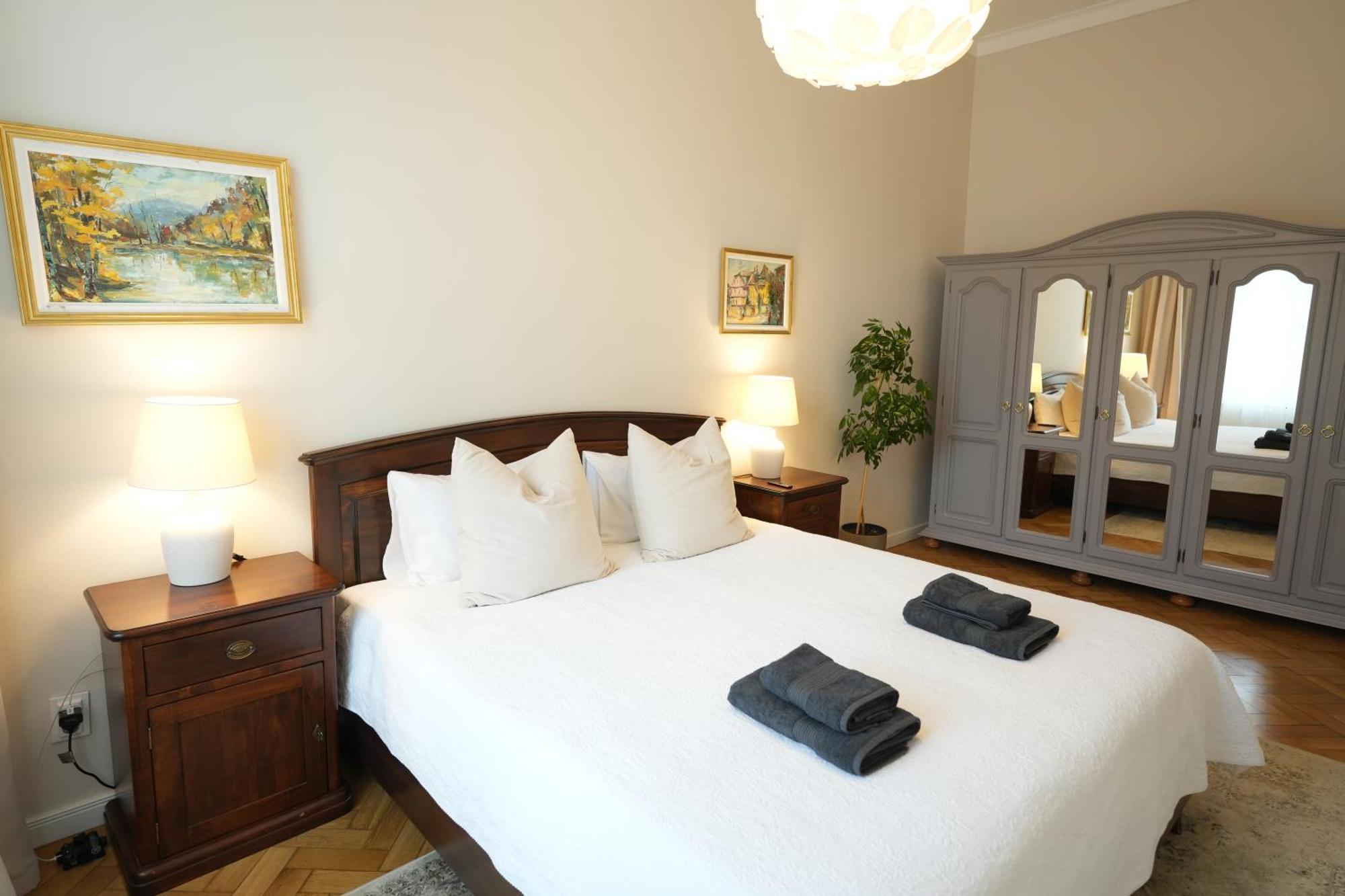 Apartment In Historic Center, Quiet Area, Ac シビウ エクステリア 写真