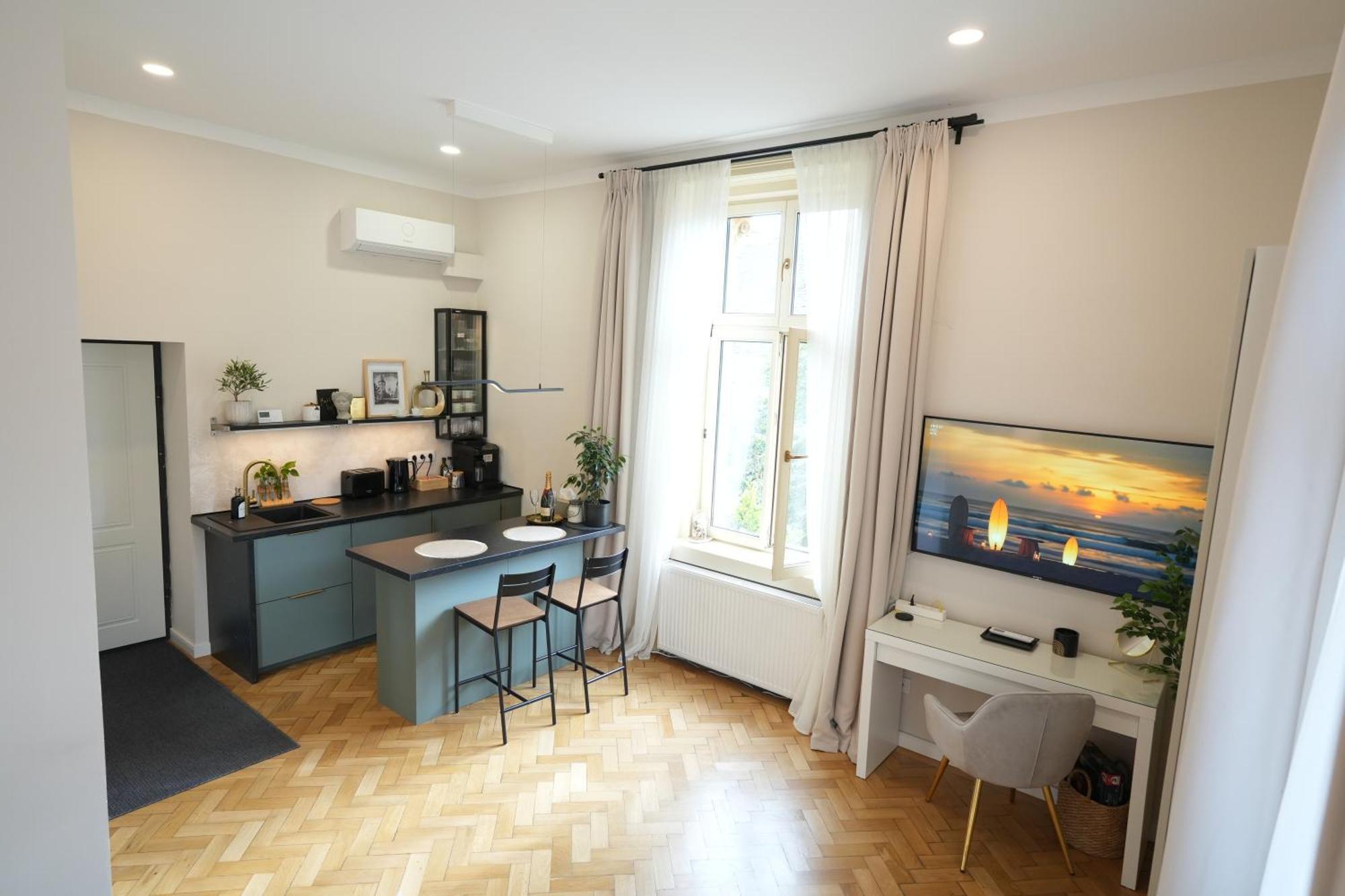 Apartment In Historic Center, Quiet Area, Ac シビウ エクステリア 写真