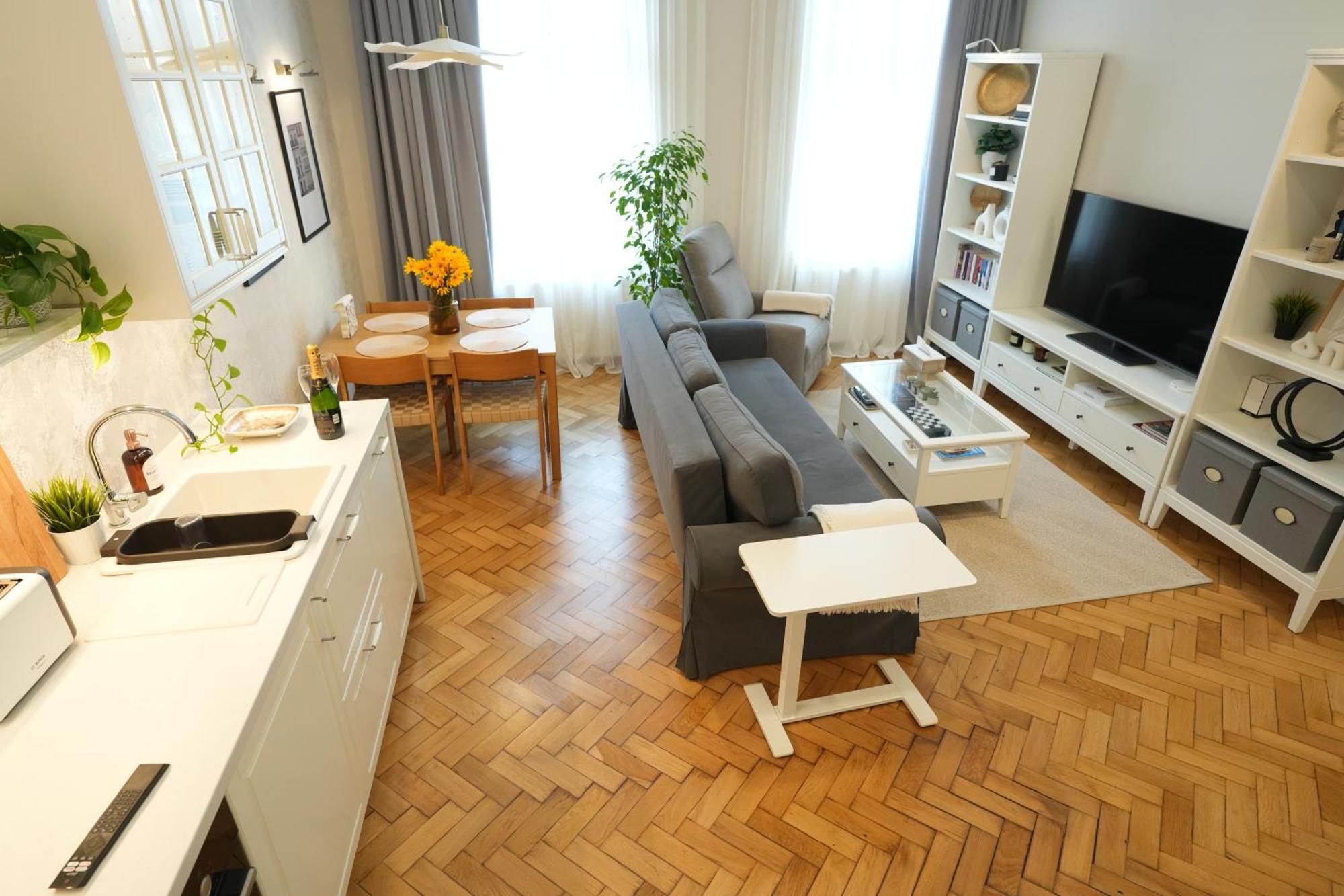 Apartment In Historic Center, Quiet Area, Ac シビウ エクステリア 写真